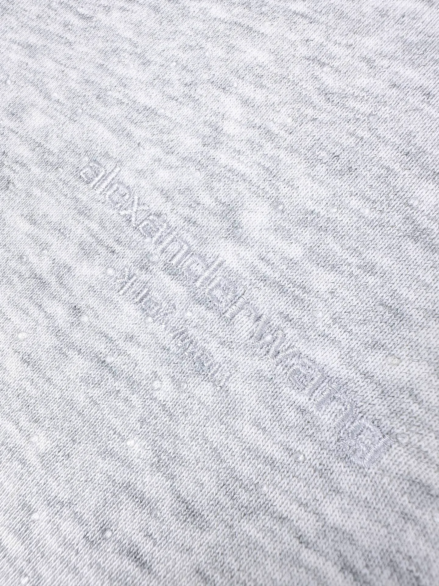 AP Alexander Wang ， ， 。 ， ， ， 。 ， ， ， ， 。 ， ， ； ， ， ， 。 ， 。 1. ， Alexander Wang ， 、 。 2 ， ， 。 3. ， ， Retro 。 ： 1:1 AW 1:1 AW ： Size： S M L ： DD 171